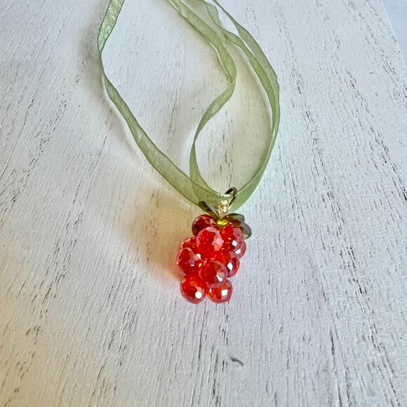 Vintage Crystal Grapes Cluster Pendant Ribbon Necklace - Picture 5 of 11